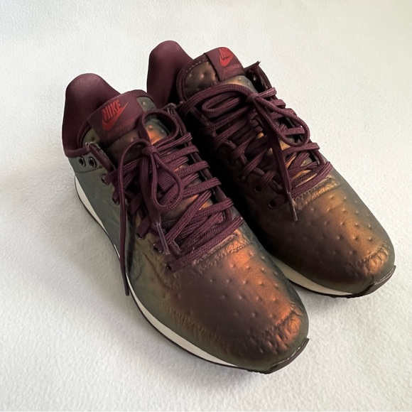 Authentic Nike Internationalist JCRD WNTR Women’s Running Shoes - Picture 7 of 12